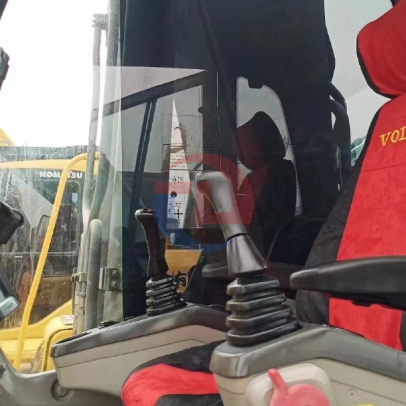 Good Price Second-hand Volvo 300 Excavator Used Excavator VOLVO EC300 Crawler Excavator