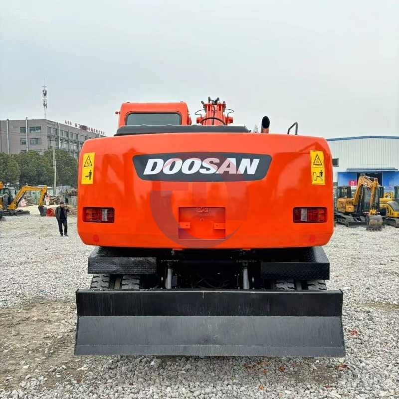 Doosan used 15ton DX150W-9C medium size hydraulic excavator