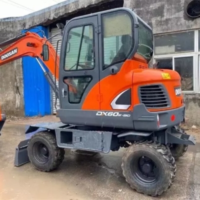 Mini Wheel Used Doosan Excavator DX60W-9C Second Hand 5700KG