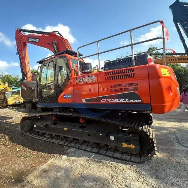 Compact Hydraulic Used Doosan Excavator DX300LC Equipment Trader