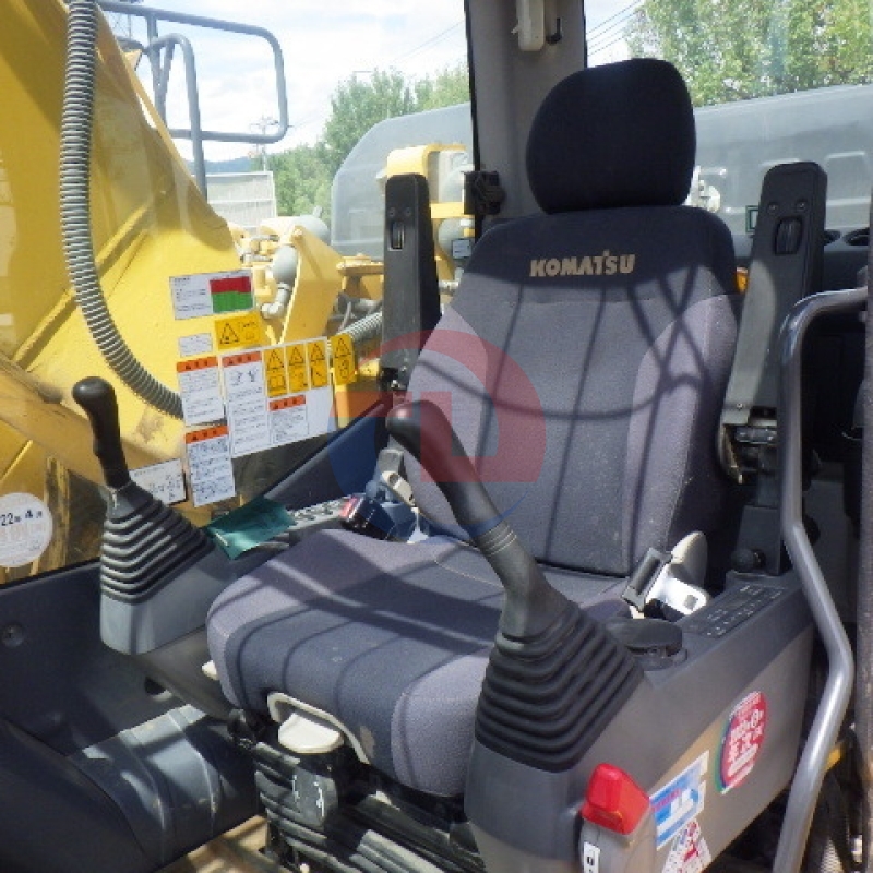 Japan Imported Original Digger Used PC210-11 Komatsu Excavator For Sale