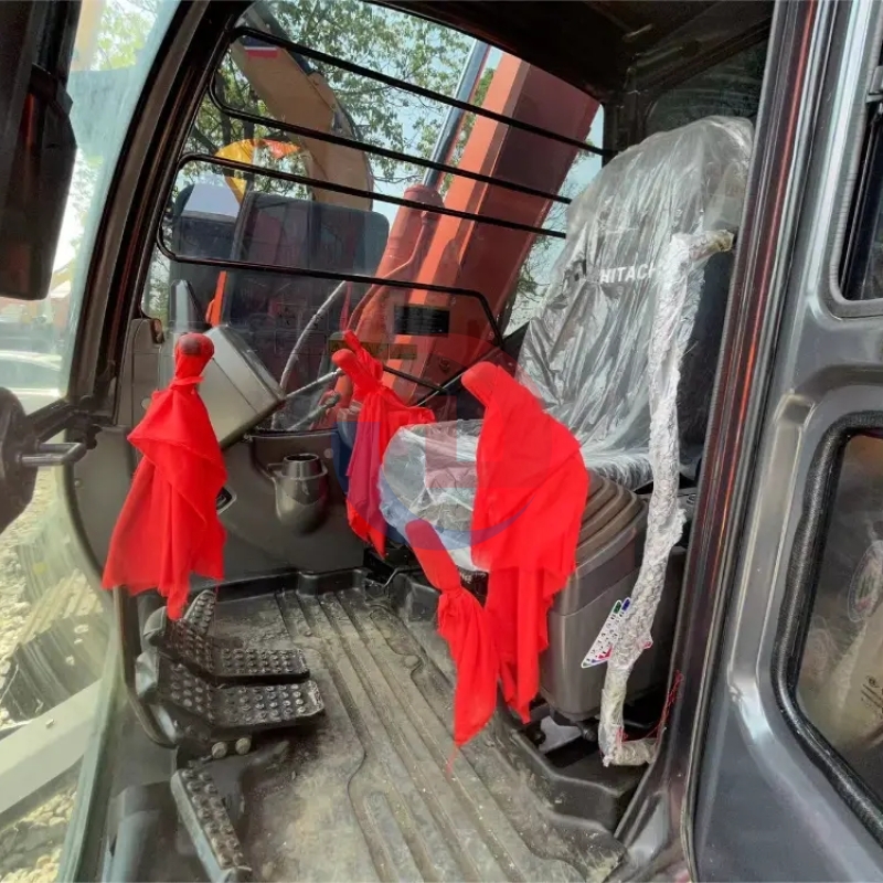 First Class Used Excavators Japan Used Excavator Hitachi ZX70 7 Ton Hitachi Excavator for Sale
