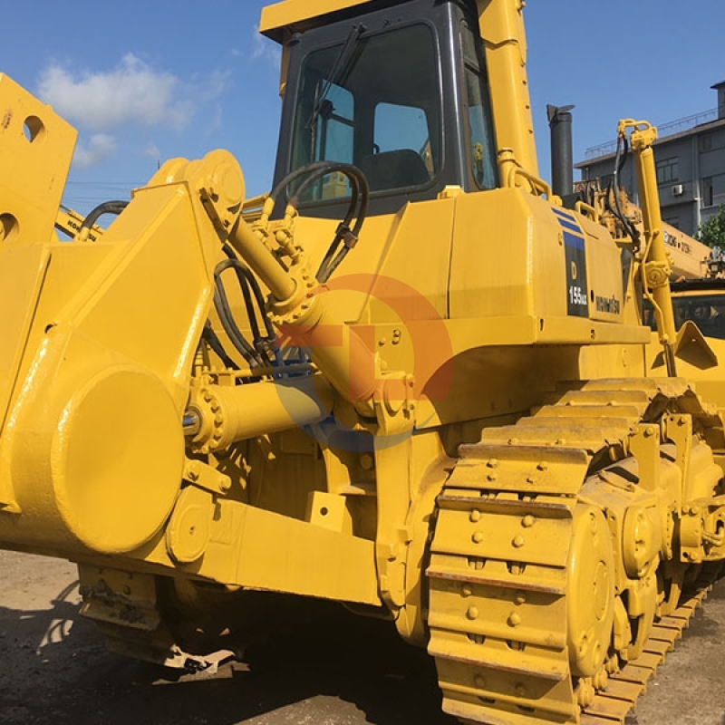 Bulldozer For Sale Bulldozer KOMATSU D155 With Cheap Price And Good Condition