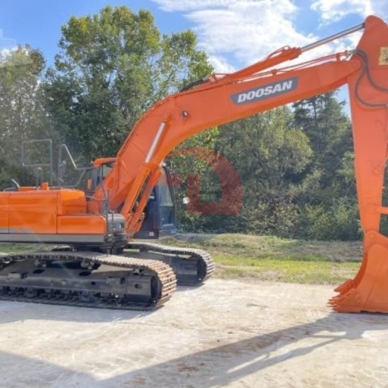 1900KW Doosan DX225LC Used Large Excavators Construction Digging Machine