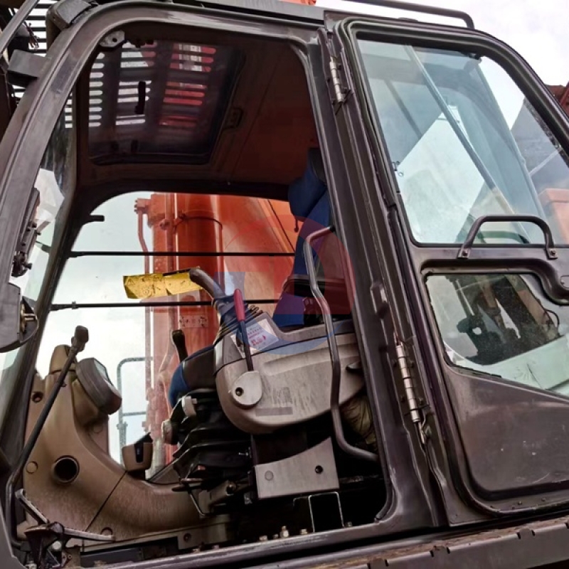 Construction Machinery Mining Mining Using a Second-hand Large Excavator Hitachi ZX670 Hitachi Excavator for Sale