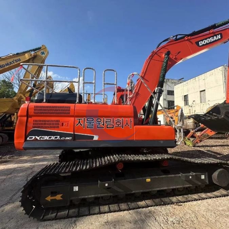 Compact Hydraulic Used Doosan Excavator DX300LC Equipment Trader