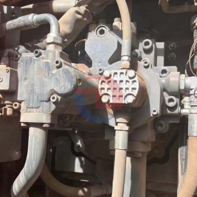 Large Scale ZX490 Used Hitachi Excavator 49T Crawler Digger ISURU Engine