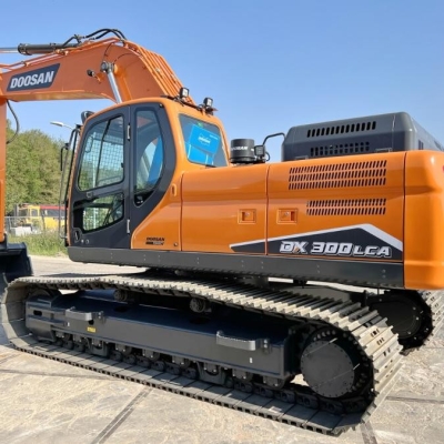 Dx300LC Used Doosan Excavator Equipment For Large Scale Construction