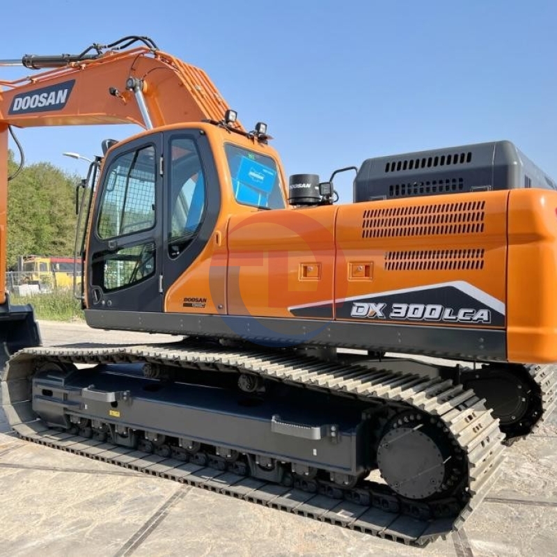 Dx300LC Used Doosan Excavator Equipment For Large Scale Construction