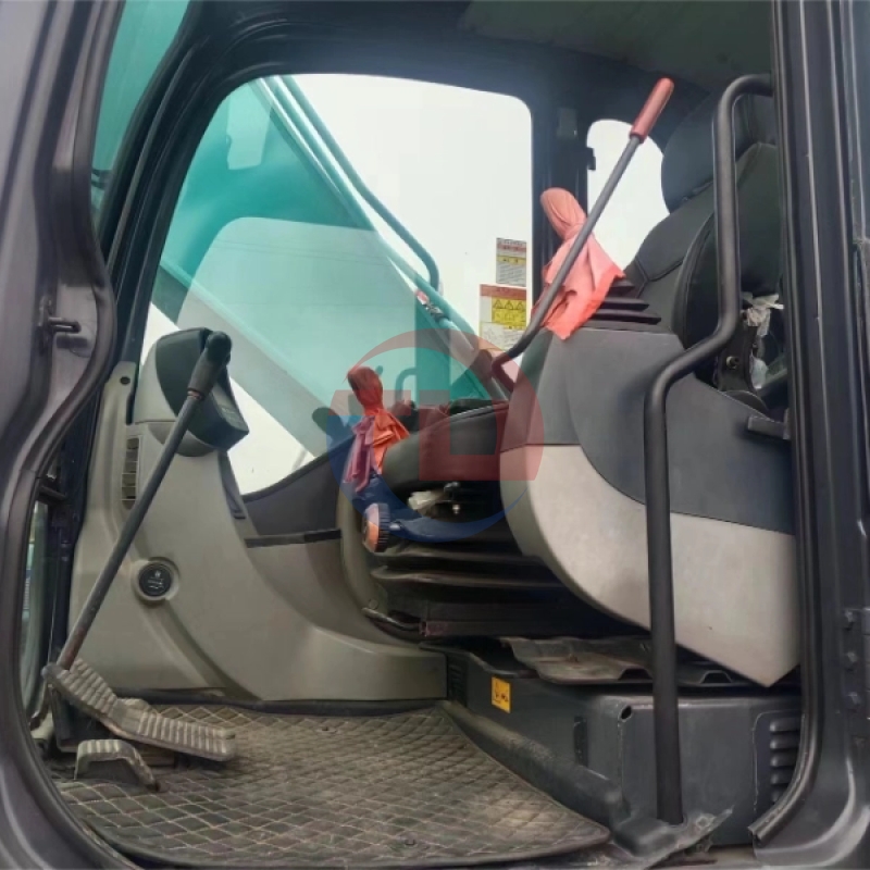 90 new Used Excavator Kobelco SK250 for sale