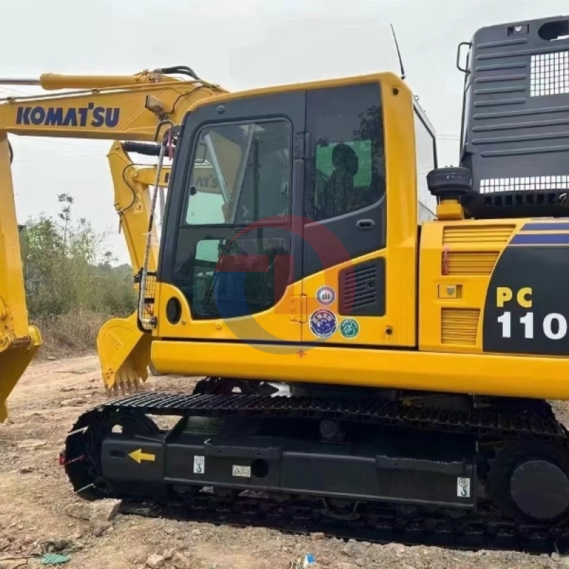 Used komatsu PC110 Original Japan 11Ton High Work Efficiency and Low Working Hours Middle Digger Imported From Japan