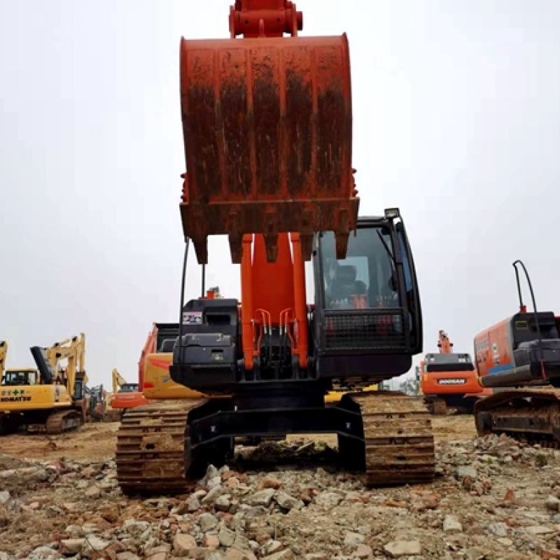 Japan Original Used Hitachi zx200 Excavator Second Hand Machinery
