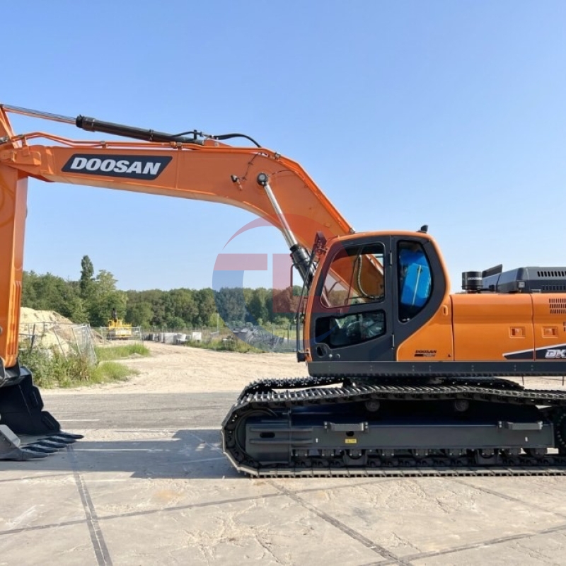Dx300LC Used Doosan Excavator Equipment For Large Scale Construction
