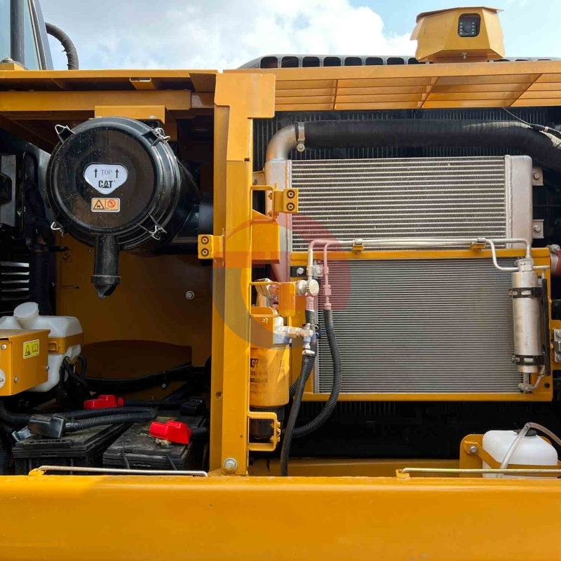 118KW Used Excavator Equipment Caterpillar 323D2 Hydraulic Crawler Excavators