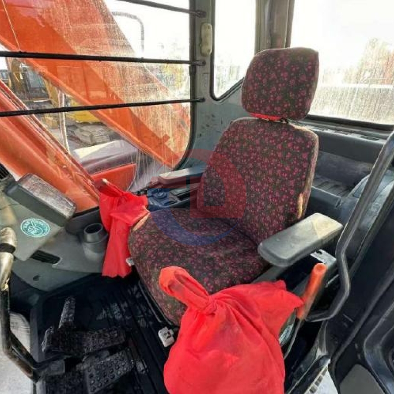 Japan Original Used Hitachi ZX200 Hydraulic Crawler Excavator Second Hand Machinery 100KW Power