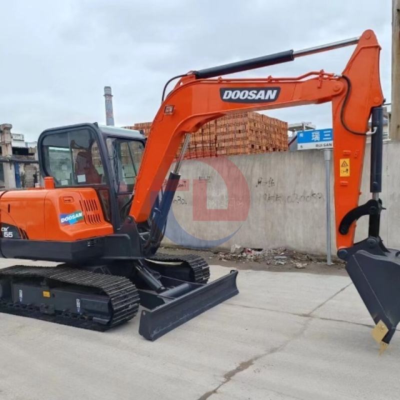 Yanmar Engine Used Doosan Excavator DX55 Micro Crawler Digger Secondhand