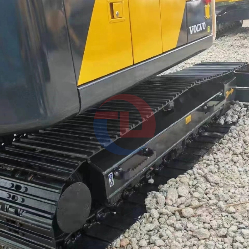 Used Digger on Sale Low Price Crawler Excavator Volvo EC140