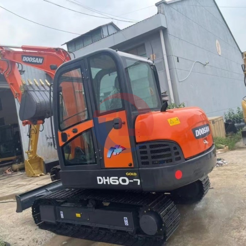 Korea Small Used Doosan Excavator DH60-7 5550KG For Agricultural