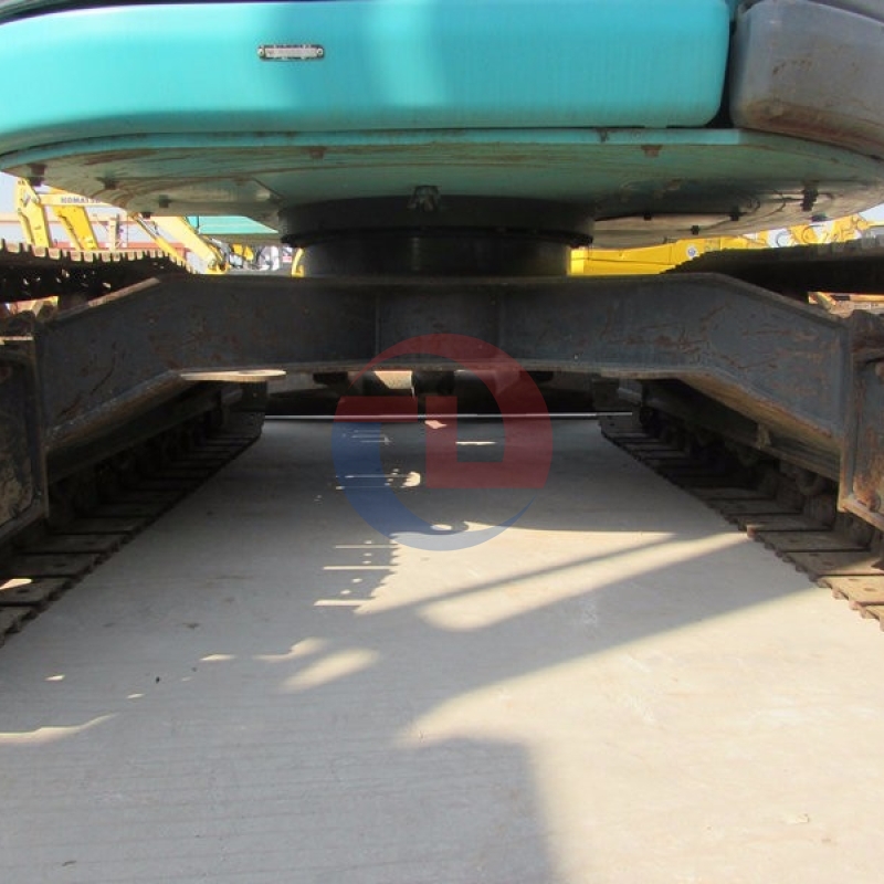 used digger excavator Kobelco SK75 secondhand 7.5ton excavator for sale