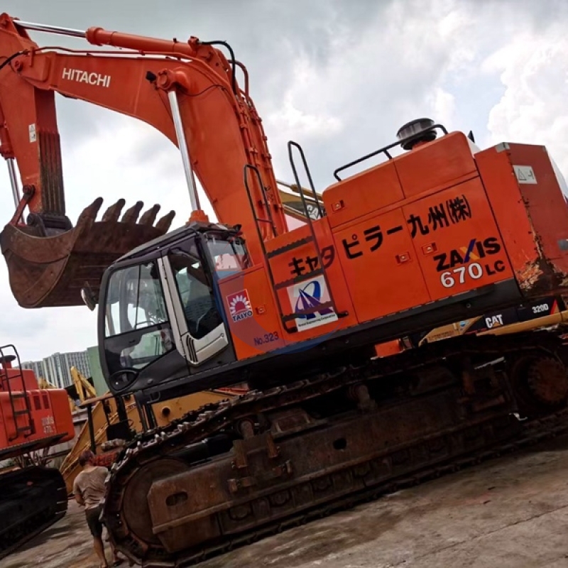 Construction Machinery Mining Mining Using a Second-hand Large Excavator Hitachi ZX670 Hitachi Excavator for Sale