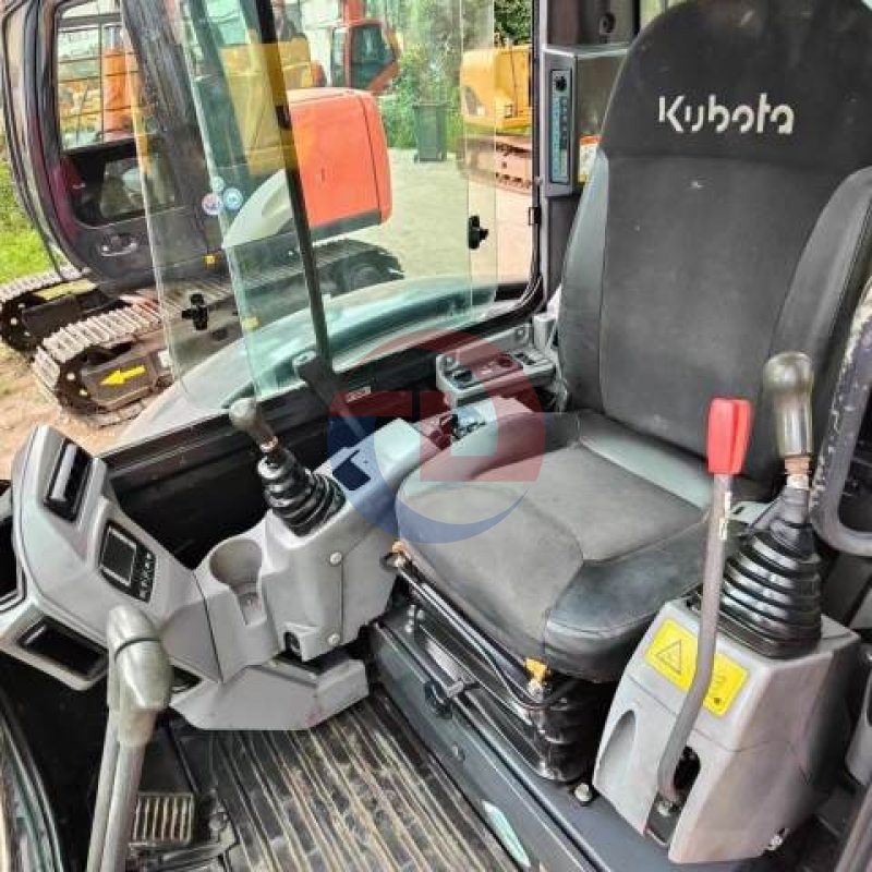 EPA Engine Old Kubota Mini Excavator Second Hand Kx165 5.5 Ton