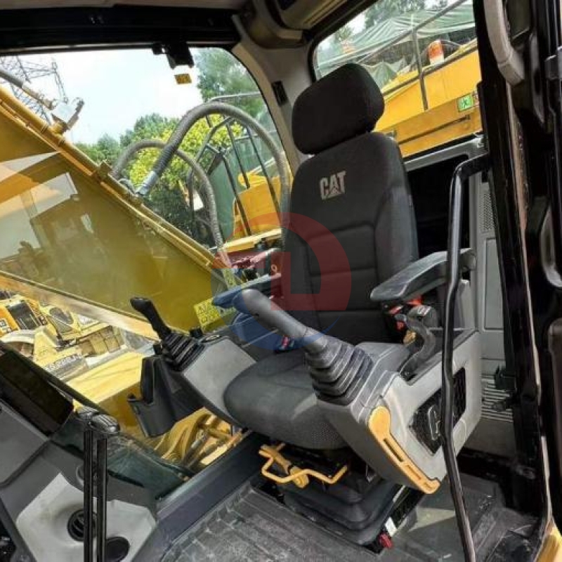 Hydraulic Caterpillar 320GC Used Large Excavators Trackhoes 110KW