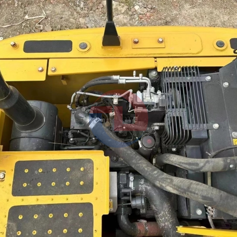 Used komatsu PC110 Original Japan 11Ton High Work Efficiency and Low Working Hours Middle Digger Imported From Japan