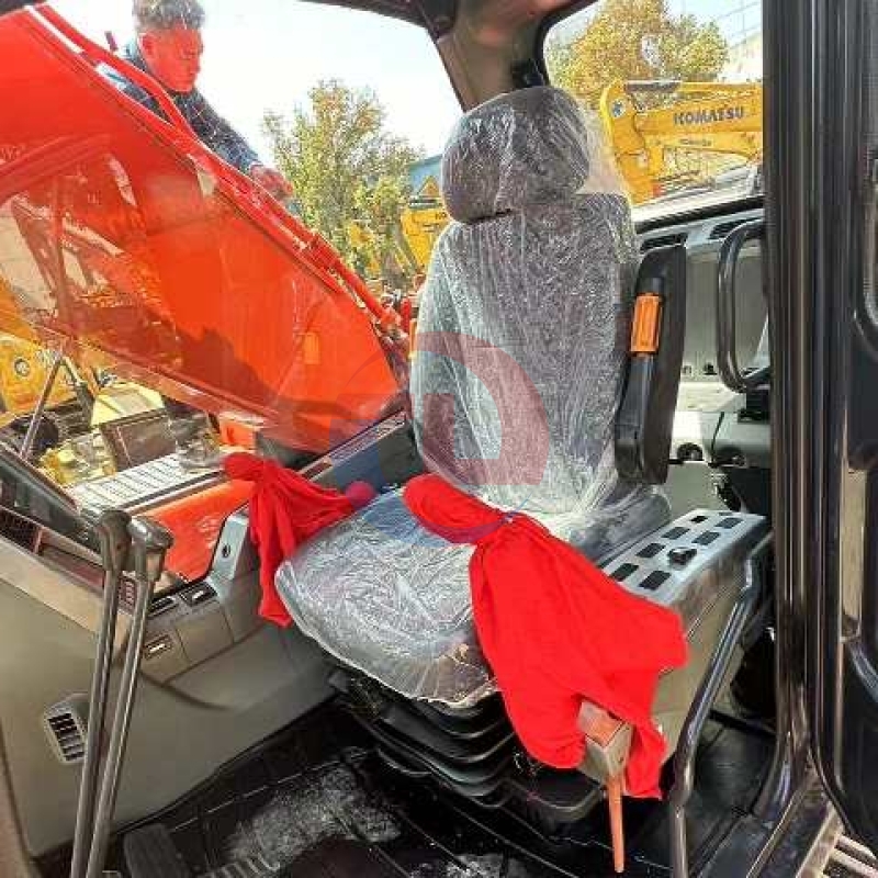 Doosan Dx225LC-9C Dx300 Used Excavator Equipment Construction Digging Machine