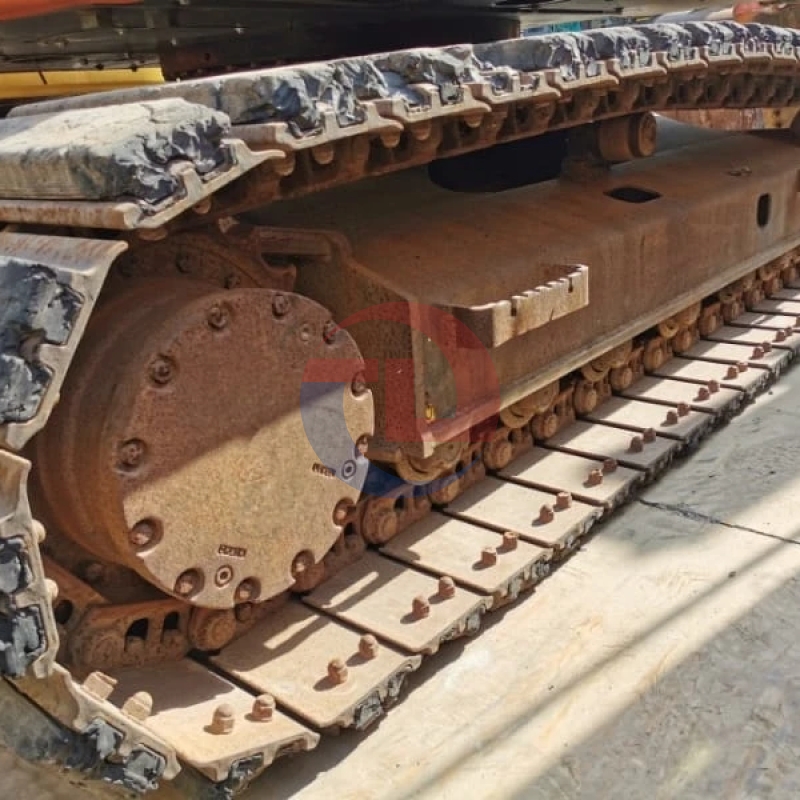 Little Working Hours Used Cheap Hitachi 135 Excavator