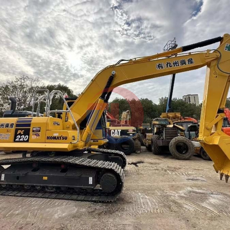 22Ton Used Crawler Excavator Komatsu PC220-8 Secondhand Construction Machinery