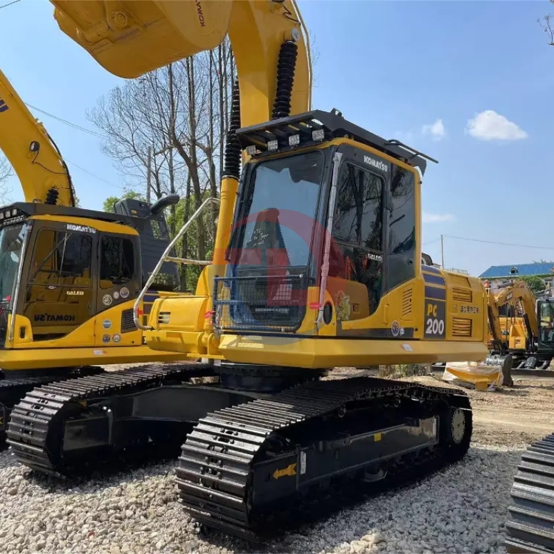 Japanese Hydraulic Used Komatsu PC200-8 Excavator Machine 2000KW 19Tonne