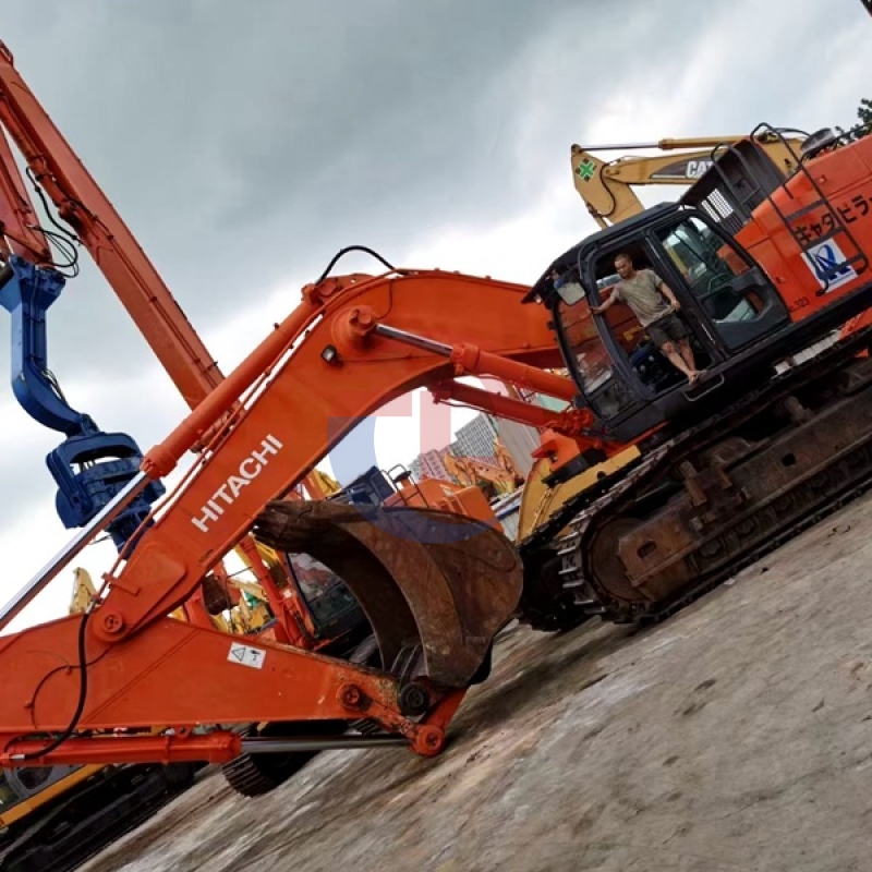 Construction Machinery Mining Mining Using a Second-hand Large Excavator Hitachi ZX670 Hitachi Excavator for Sale