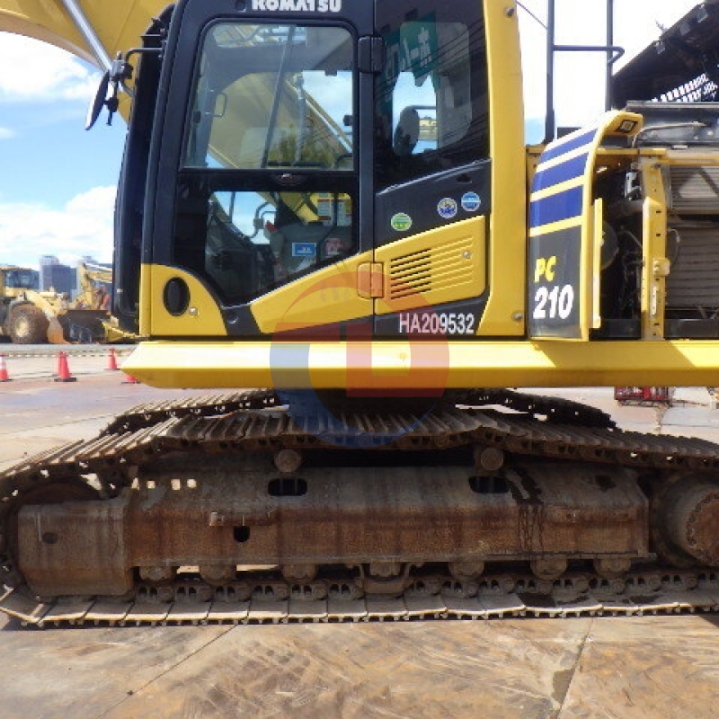 Japan Imported Original Digger Used PC210-11 Komatsu Excavator For Sale