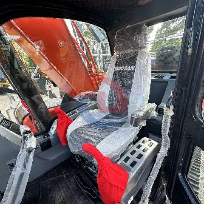 Compact Hydraulic Used Doosan Excavator DX300LC Equipment Trader