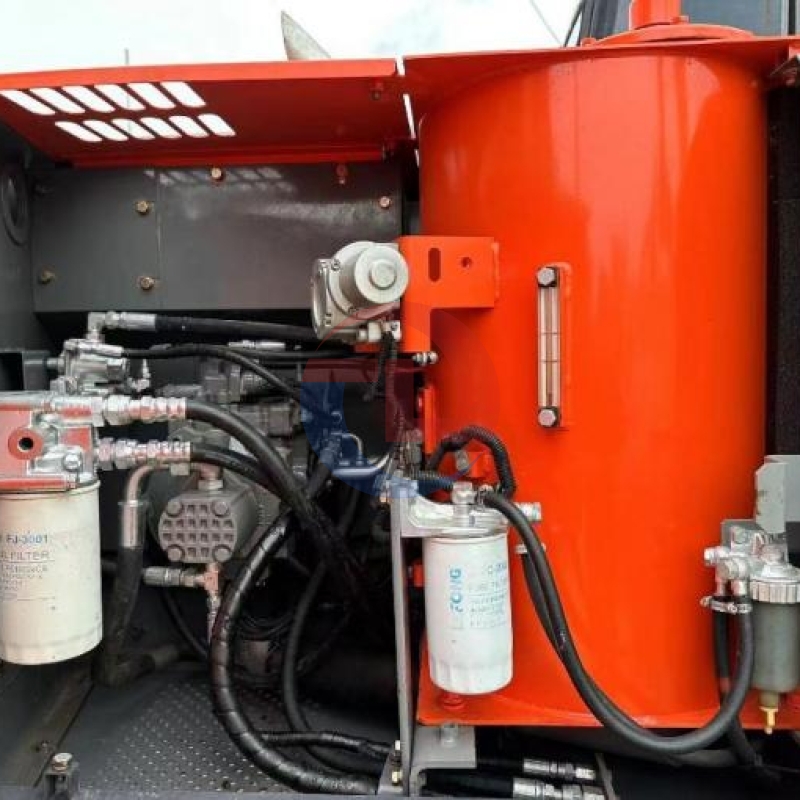 12200KG Hydraulic Second Hand ZX120 Hitachi Excavator Crawler Diggers 120