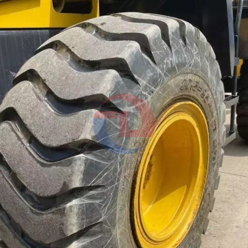 Komatsu WA320 Used Front Loader Wheel Loaders Construction Machinery 4000KG