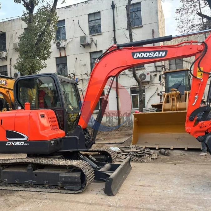 Hydraulic DX60 Doosan Micro Digger 2nd Hand Excavator Crawler 6 Ton