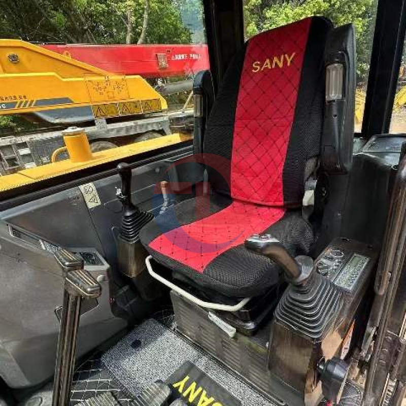 Compact Mini Sany SY60C Used Excavator With Hydraulic Thumb Clamp Quick Connection