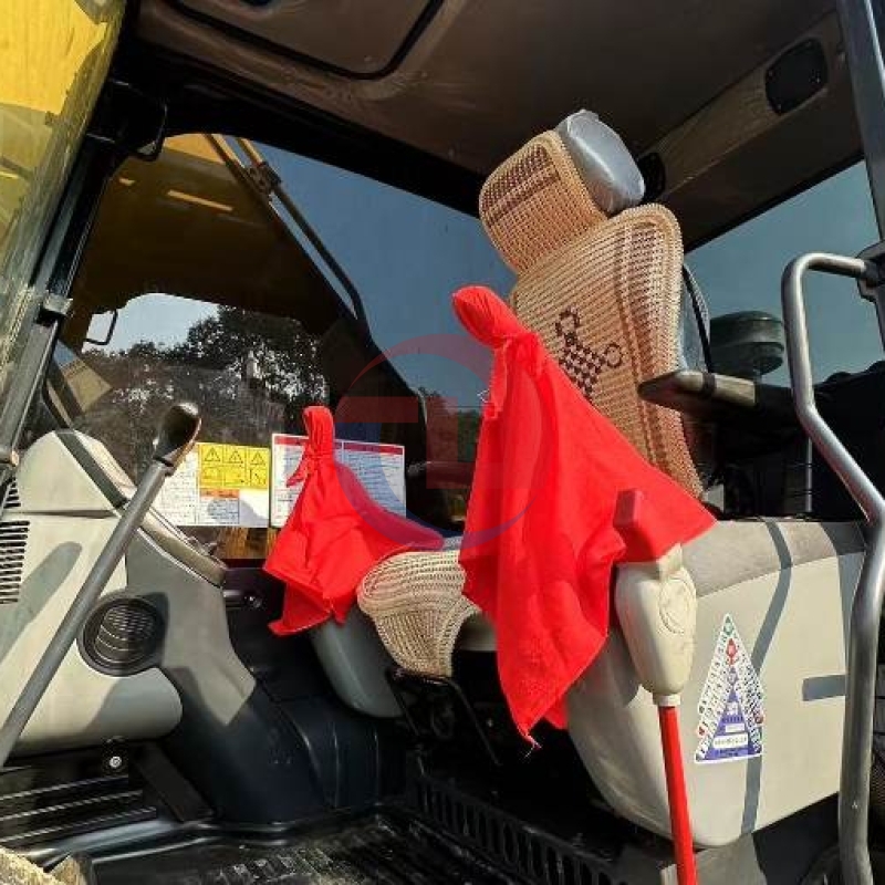 2000KW Engineering Used Komatsu Excavator Equipment PC200-8 19Tonne