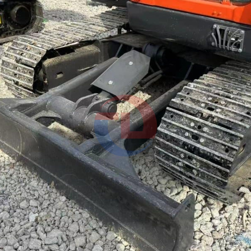 Powerful second-hand 7ton wheeled crawler DX75 excavator for sale