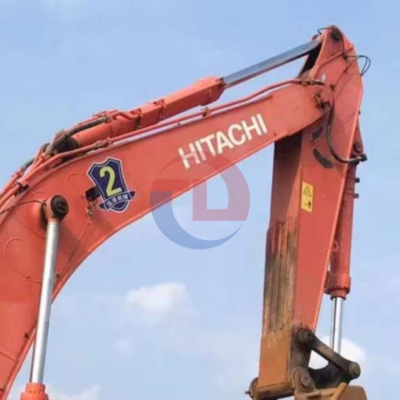 Large Scale ZX490 Used Hitachi Excavator 49T Crawler Digger ISURU Engine