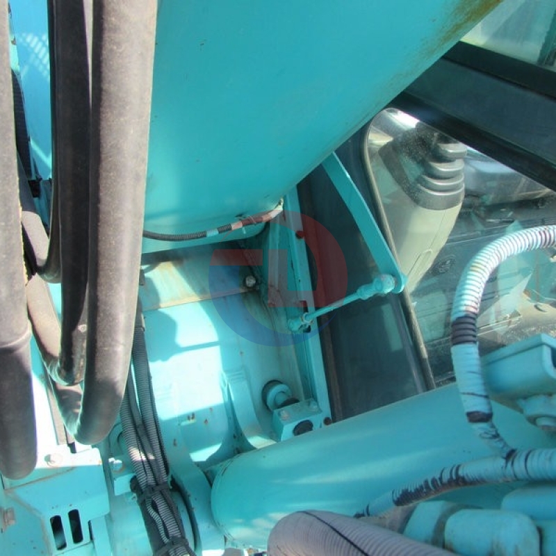 used digger excavator Kobelco SK75 secondhand 7.5ton excavator for sale