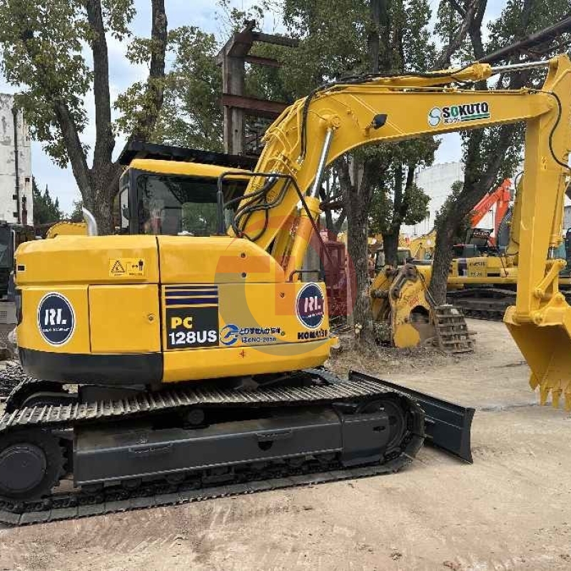 Japanese Used Komatsu Excavator PC128US Repossessed Mini Crawler