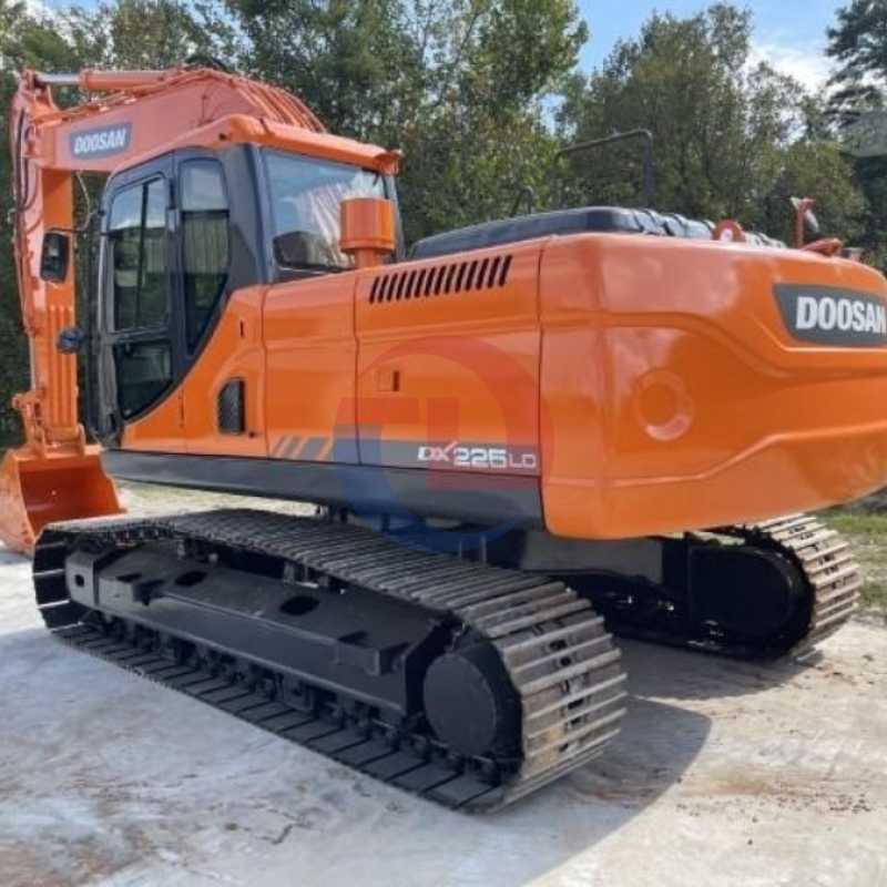 1900KW Doosan DX225LC Used Large Excavators Construction Digging Machine