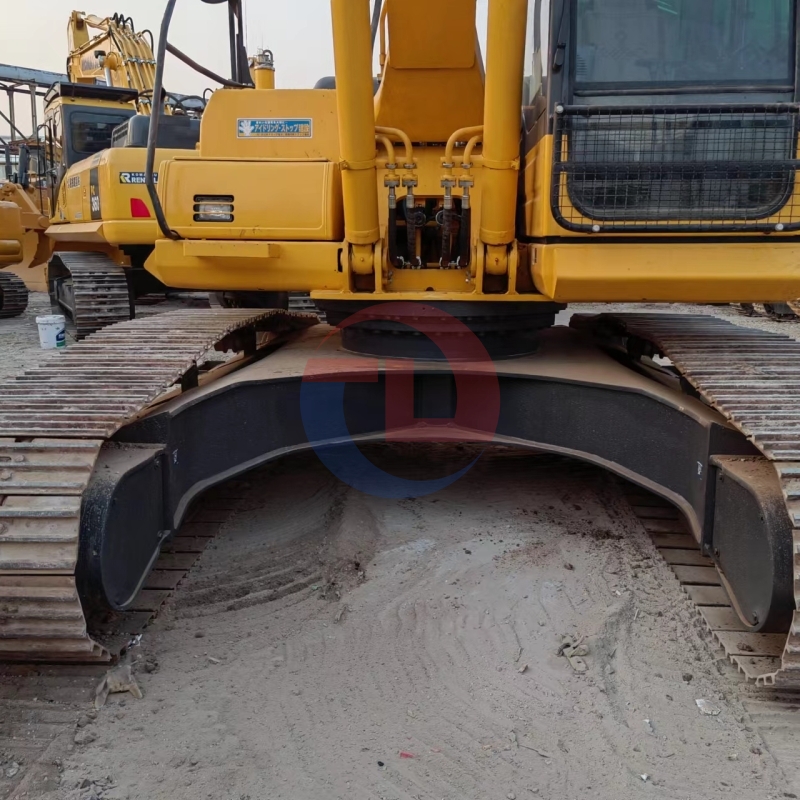 Japan Used Komatsu PC240 PC240-8 Medium Excavator 24ton Second Hand Komatsu 240 240-8 Earth Moving Digger Construction Machinery