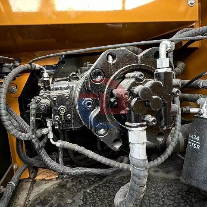 Used Sany SY215C Excavator Machine 21.5 Tons Crawler Digger SY215CPro