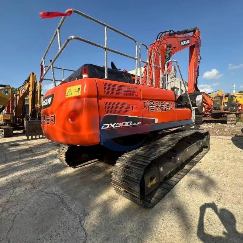 Compact Hydraulic Used Doosan Excavator DX300LC Equipment Trader