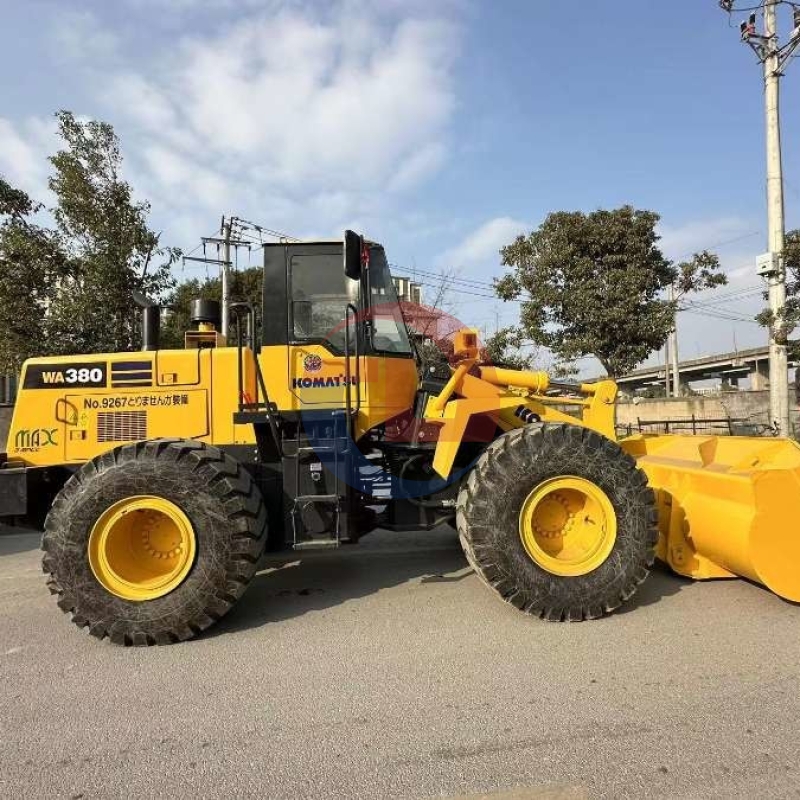 Small Komatsu WA380 Wheel Front Loader Used Japan Made Original