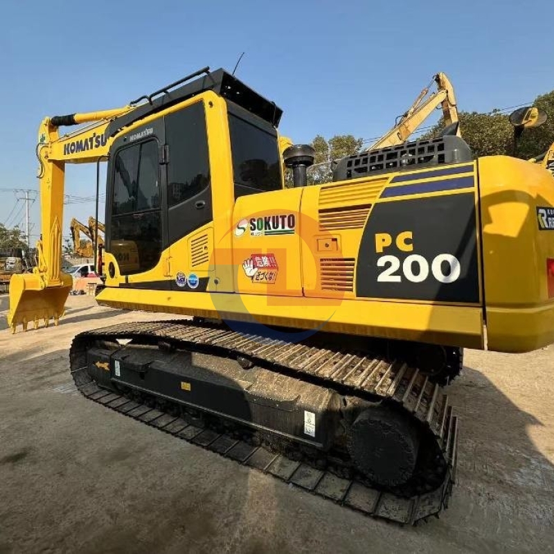 2000KW Engineering Used Komatsu Excavator Equipment PC200-8 19Tonne