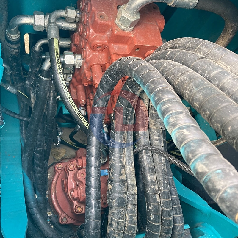 Small Earthmoving Machinery Sunward SWE100E Used Crawler Home Excavator 10tons Swe100 Mini Farm Digger for Sale